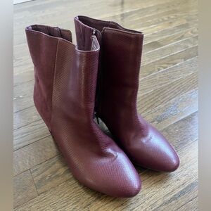 Ann Taylor Embossed Rich Burgundy Block Heel Booties Ankle Boots- SZ 7.5
